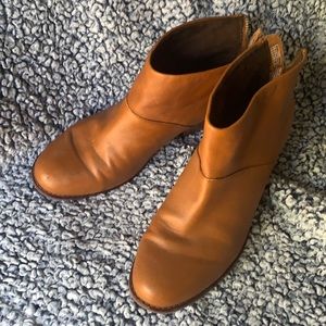 TOMS Leila Bootie Cognac Leather